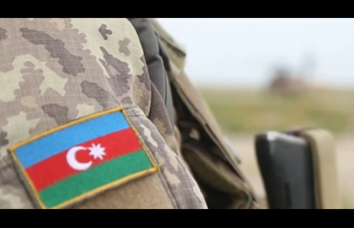 Azərbaycanda hərbçilərin maaşı artır 