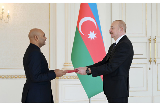 Prezident yeni səfiri qəbul etdi 