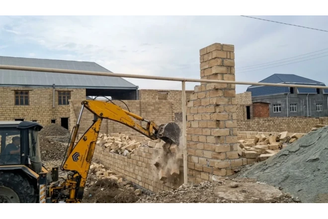 Gəncədə qanunsuz tikintilərə qarşı monitorinq - FOTO