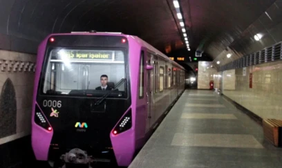 Bakı metrosundan istifadə edənlərin sayı azalıb 