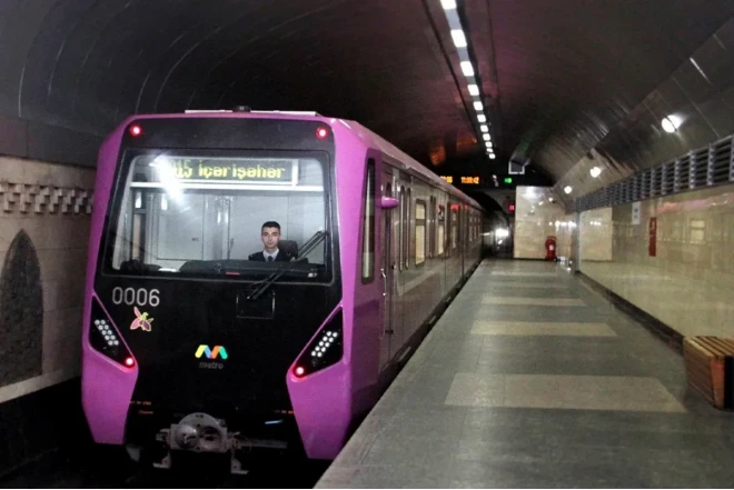 Bakı metrosundan istifadə edənlərin sayı azalıb 
