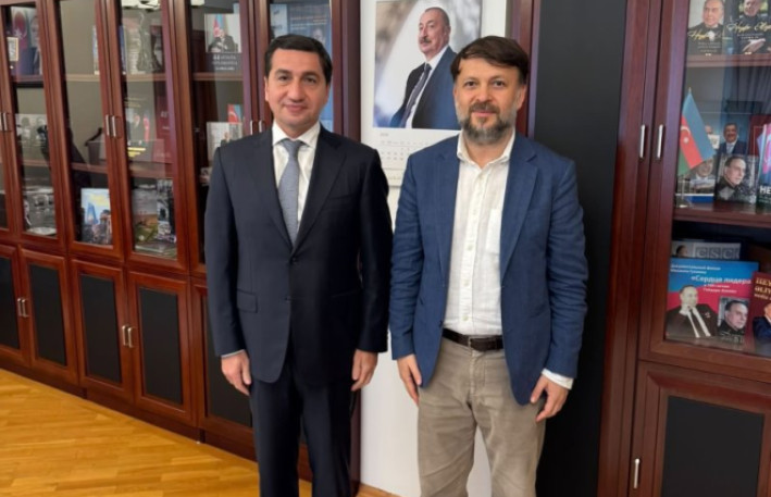 Hikmət Hacıyev Emin Millini qəbul edib 