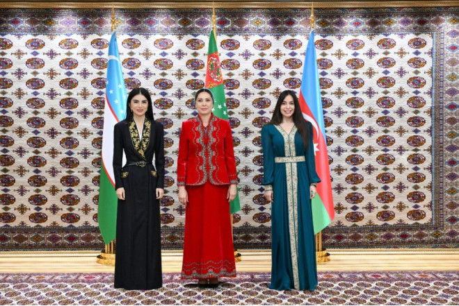 Aşqabadda Leyla Əliyevanın üçtərəfli görüşü oldu - FOTOLAR