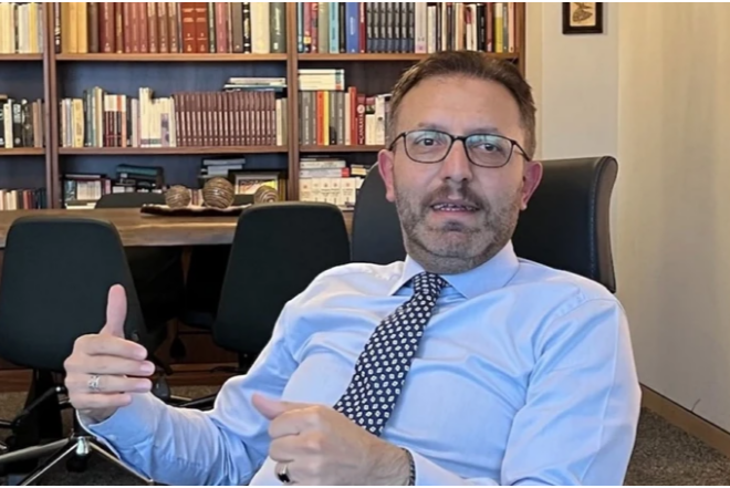 Ərdoğanın sabiq baş müşaviri saxlanıldı 