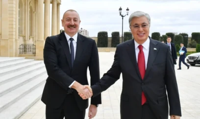 İlham Əliyevdən Tokayevə: “Qazaxıstanın uğurlarına sevinirik”