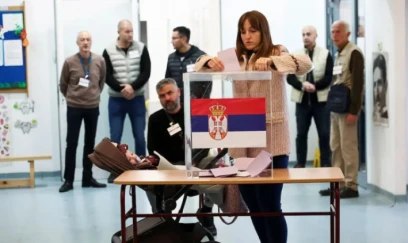 Serbiyada növbədənkənar parlament seçkiləri 