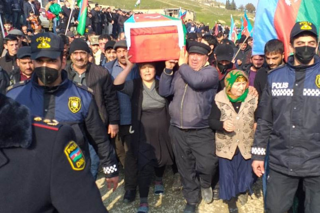 Şəhid anasının Vətən sevgisi dillər əzbəri oldu: “O biri balalarım da qurban olsun Vətənə!”