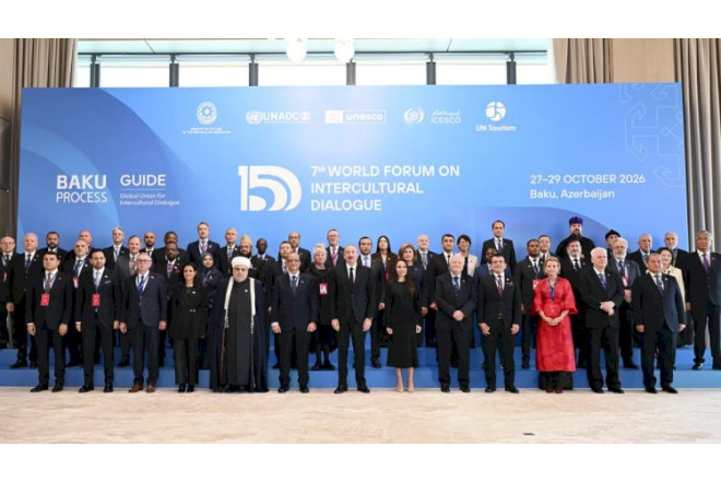 Prezident VII Ümumdünya Mədəniyyətlərarası Dialoq Forumunun açılışında çıxış edir