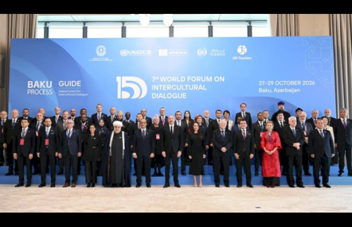 Prezident VII Ümumdünya Mədəniyyətlərarası Dialoq Forumunun açılışında çıxış edir