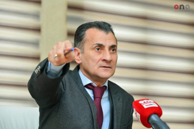 Etibar Əliyevdən paylaşım: “Gərək başınıza hadisə gələydi ki, hiddətlənəydiniz?”