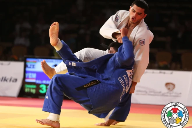 İslam Rəhimov Avropa çempionu oldu 