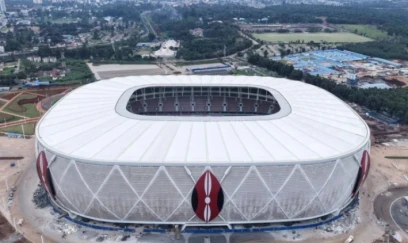 Bu ölkədə bir milyard avroluq stadionun açılışı qalmaqal yaratdı 